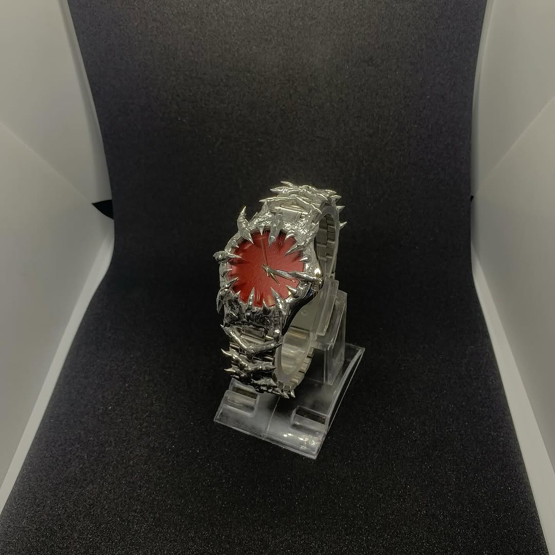 Cursed red dial